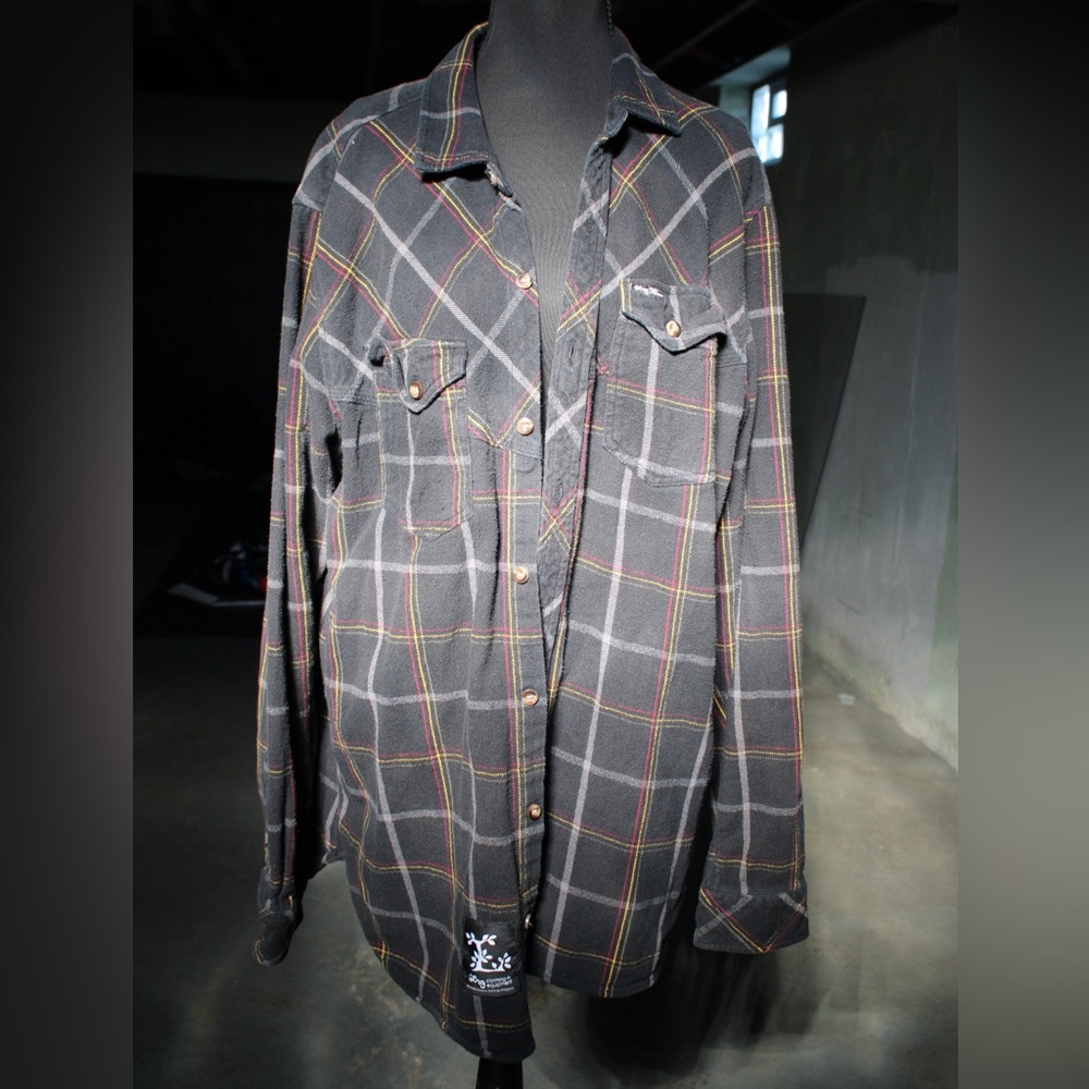 Men’s Plaid Button Down